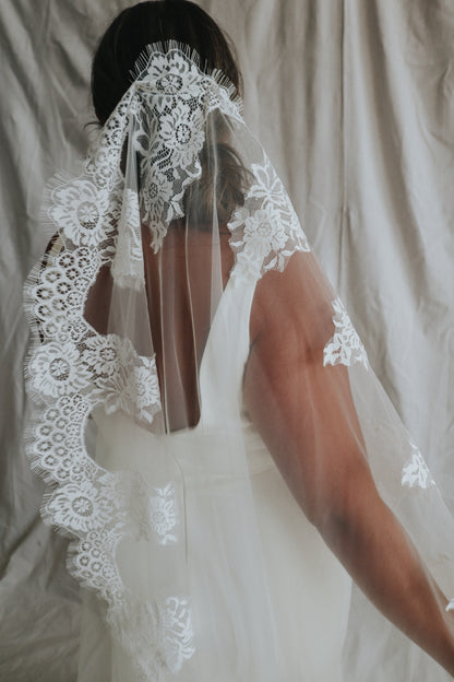 CHANTILLY EDGE VEIL