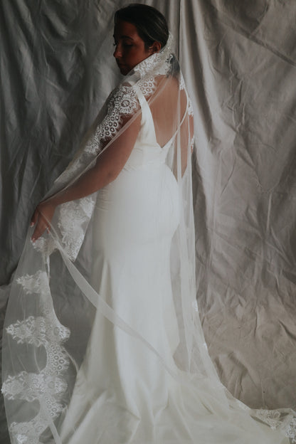 CHANTILLY EDGE VEIL