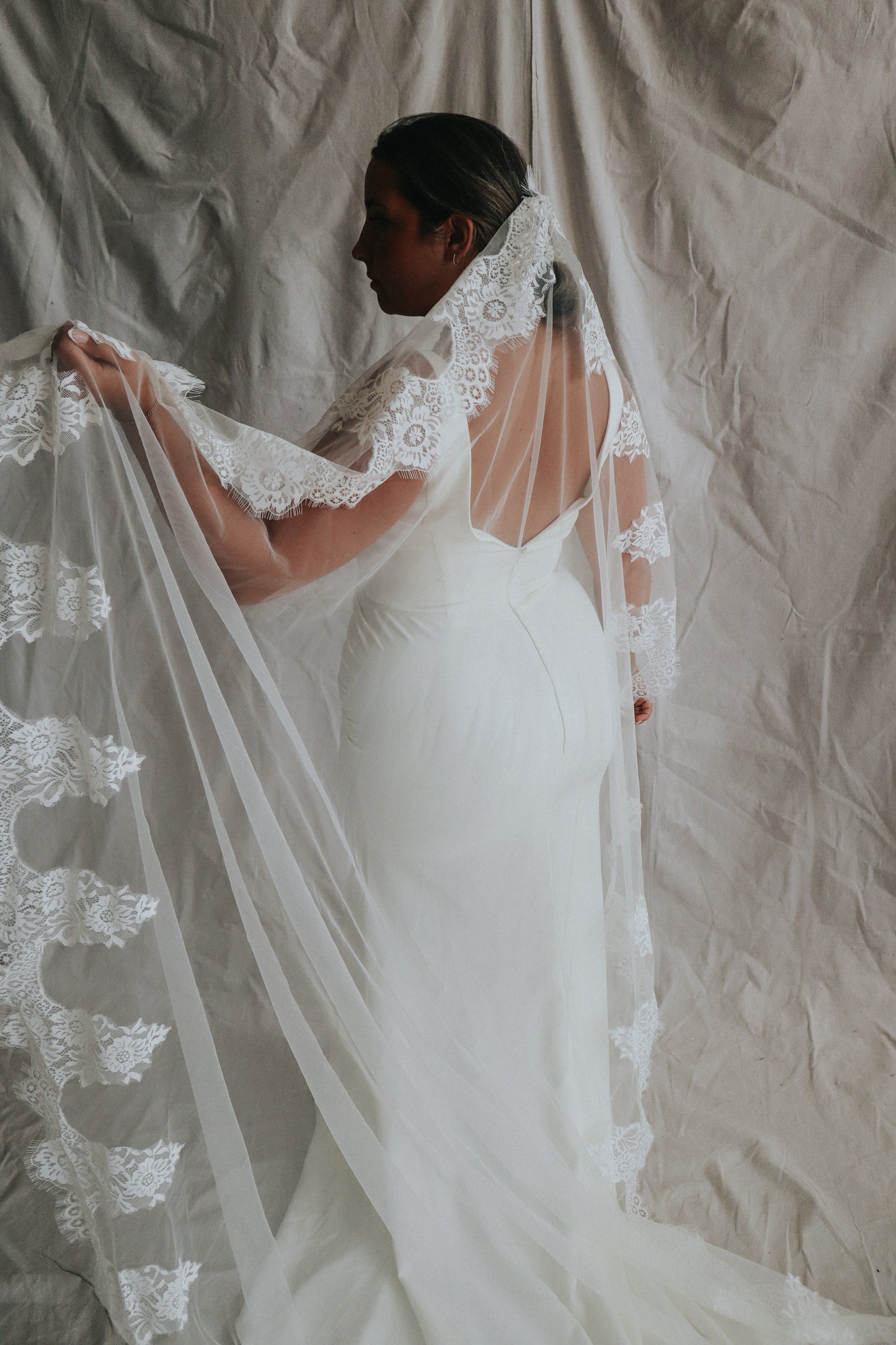 CHANTILLY EDGE VEIL