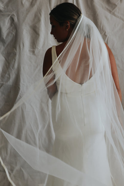 RIBBON EDGE VEILS